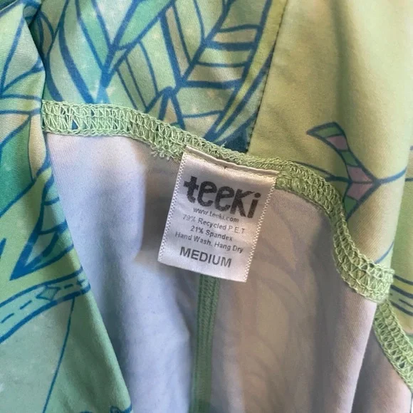 Teeki Blue Green Mid Rise Envision Angel Eyes Feather Yoga Leggings Size Medium - Picture 7 of 7